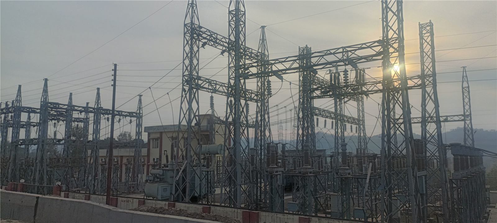 Electric freight for a truck town, image 7