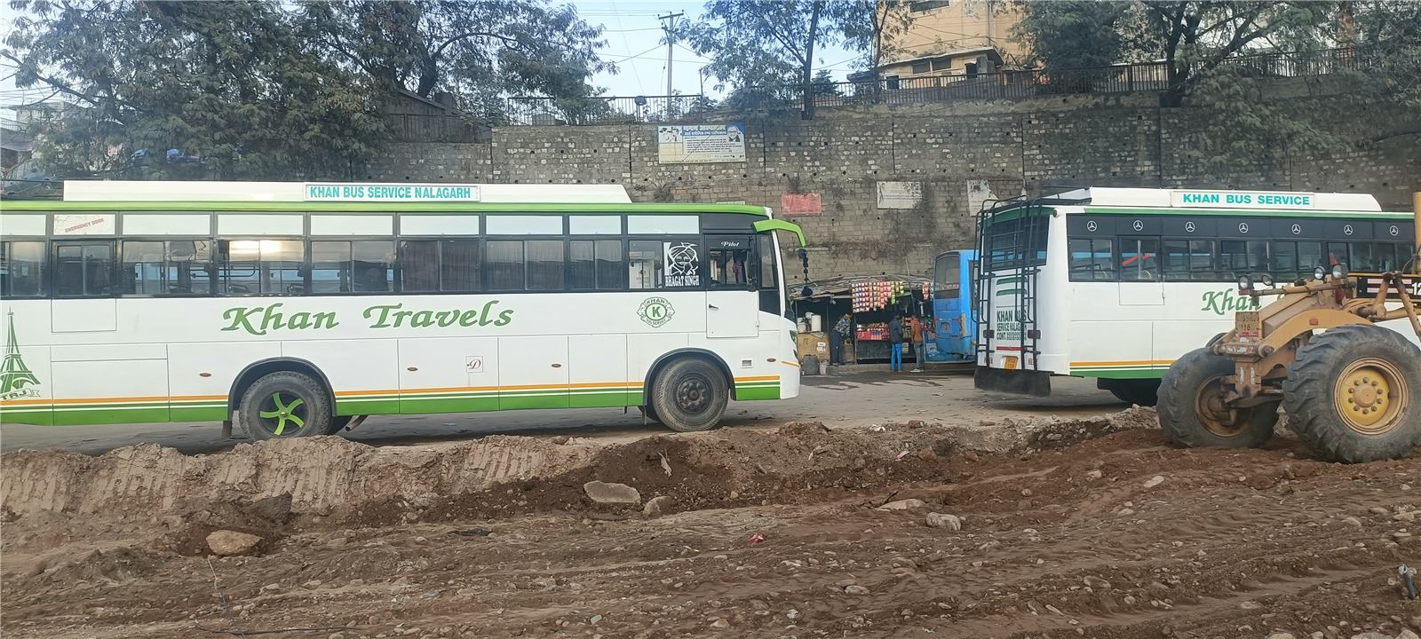 Buses, autos and waste trucks, image 6