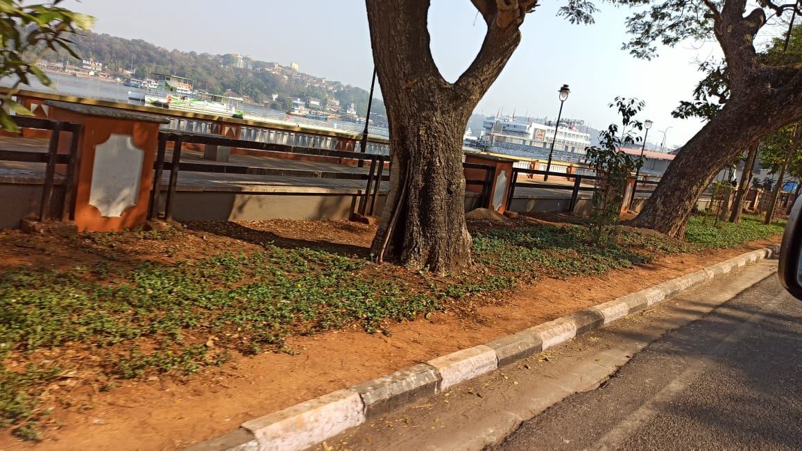 Medians, lanes and benches, image 4