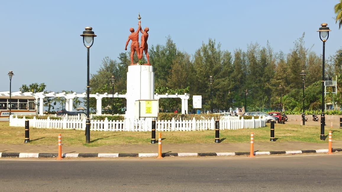 Medians, lanes and benches, image 9