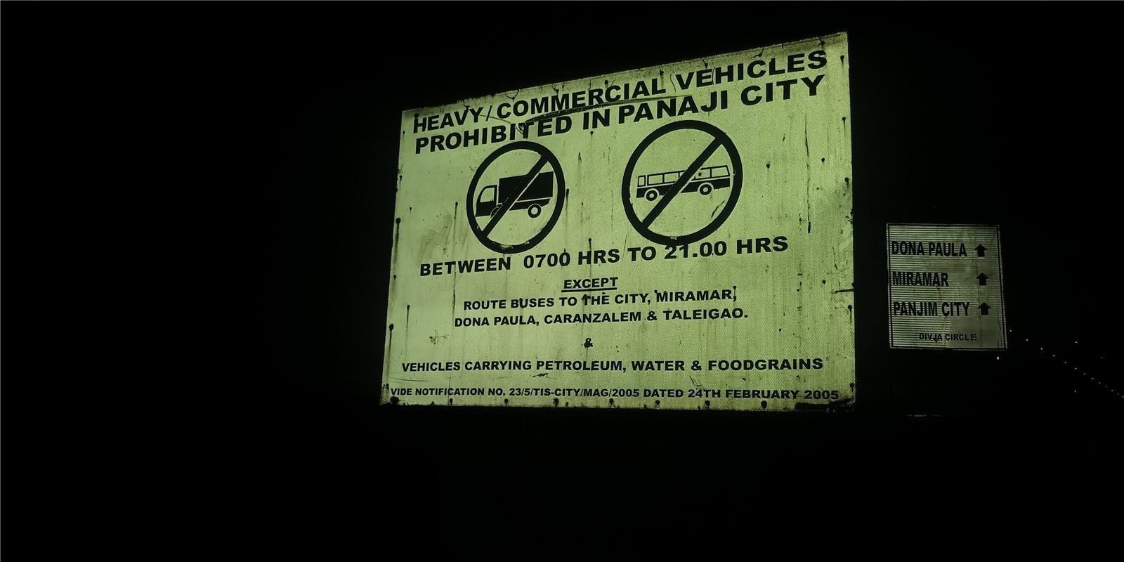 Signs, junctions, bus stands, image 1
